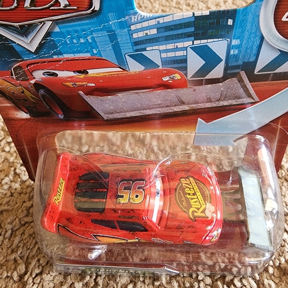 DISNEY Pixar Cars Lightning McQueen with Shovel #123 - Picture 3 of 6